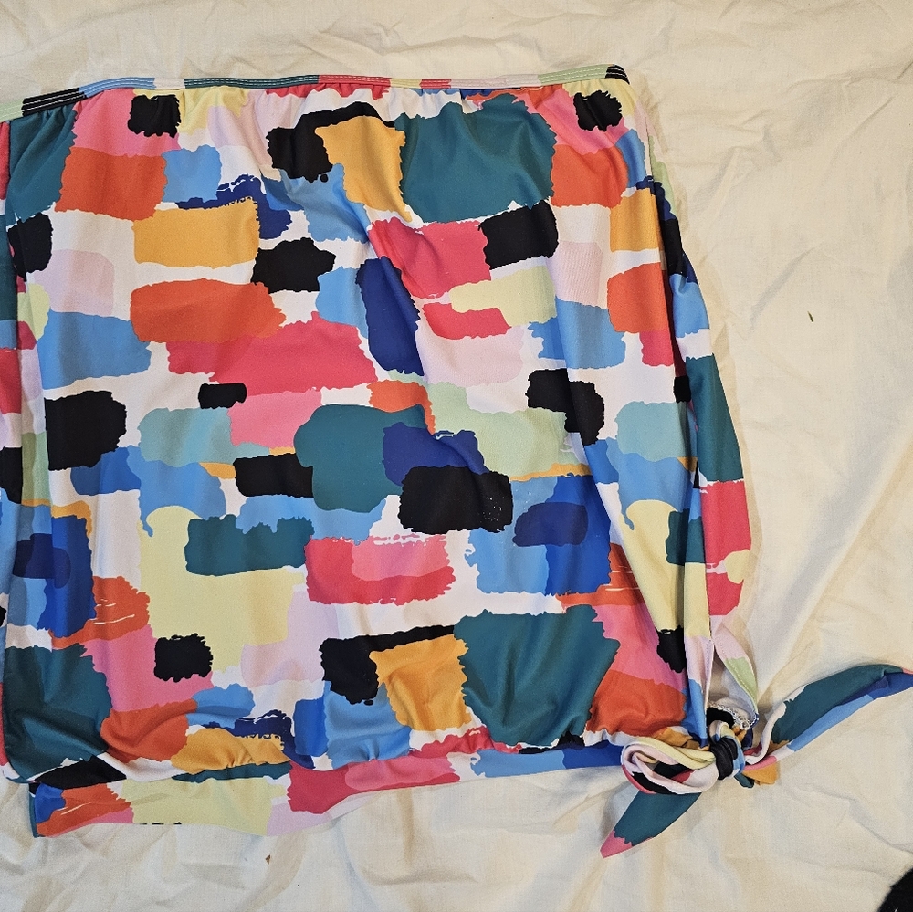 Strapless tanking top